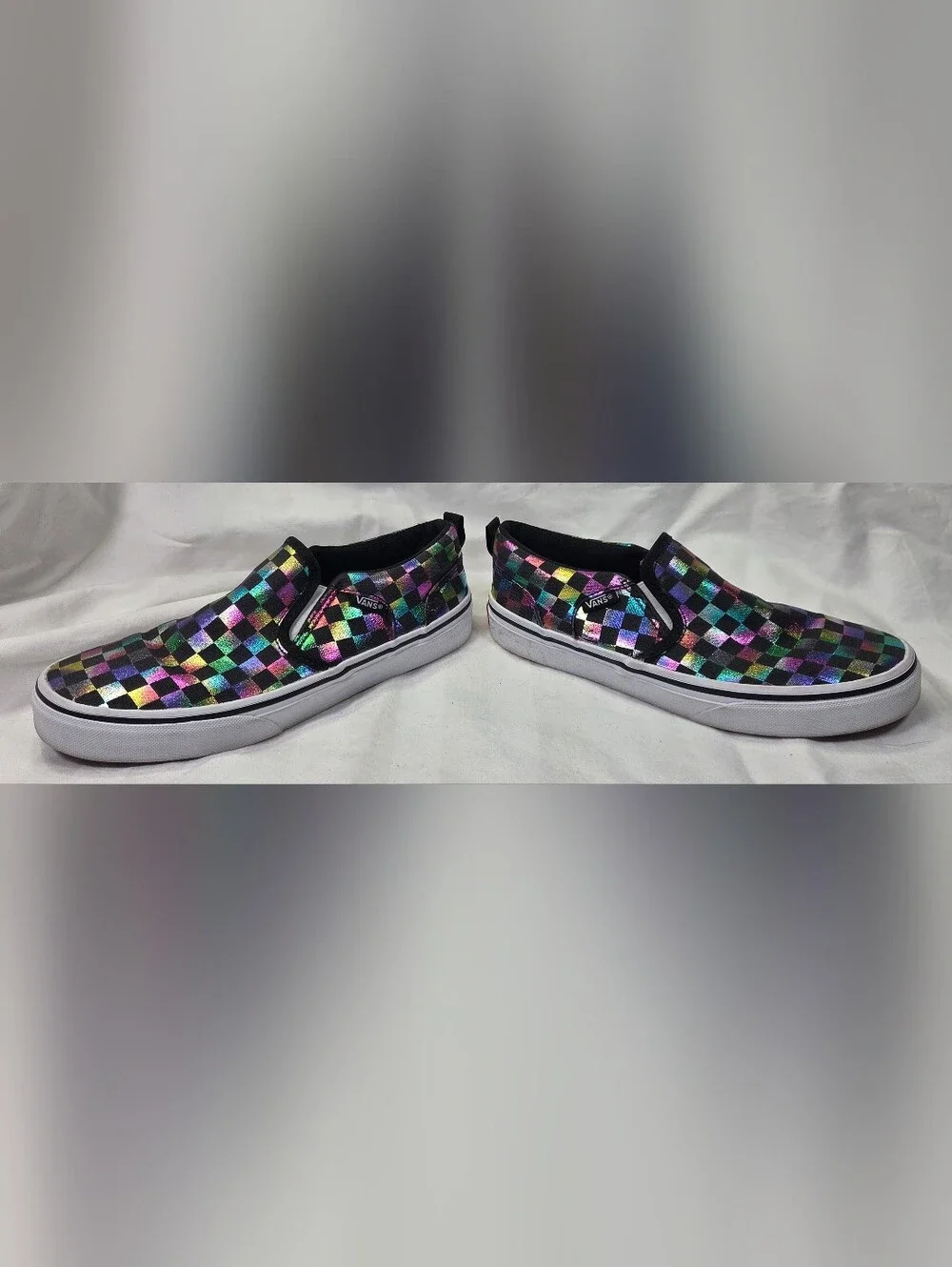 Vans Kids Slip-On Sneakers Black with Iridescent Rainbow Checkerboard Girl Sz 4